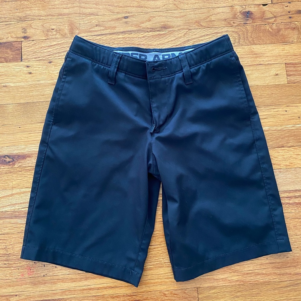 Boys Under Armour Golf Shorts Size 8